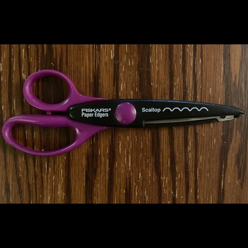 Fiskars Paper Edger - Picture 1 of 1